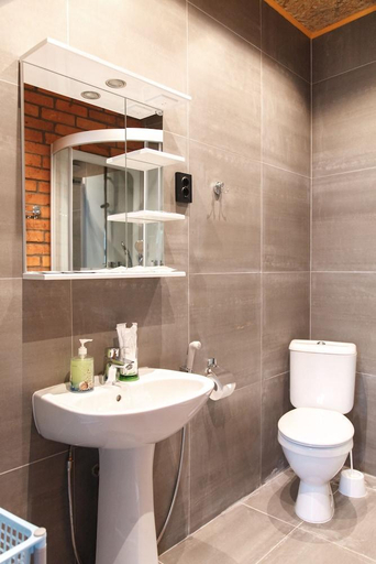 Bathroom 3, Oblaka Hotel, Central
