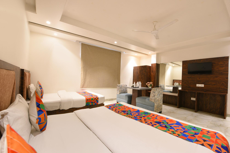 Bedroom 3, FabHotel The Nilsa, Delhi