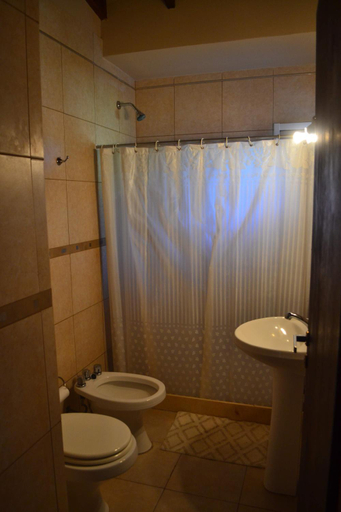 Bathroom, Cabanas de los cisnes, Chascomús