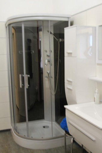 Shower 1, Apartment Fonhauser, Amstetten
