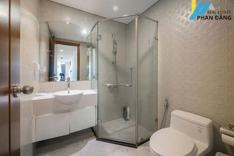 Bathroom 3, Vinhomes Central Park - Phan Dang Residences, Ho Chi Minh City