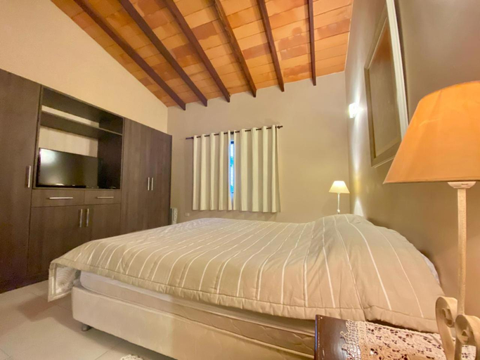 Bedroom 2, Mandala Apartments, Luque