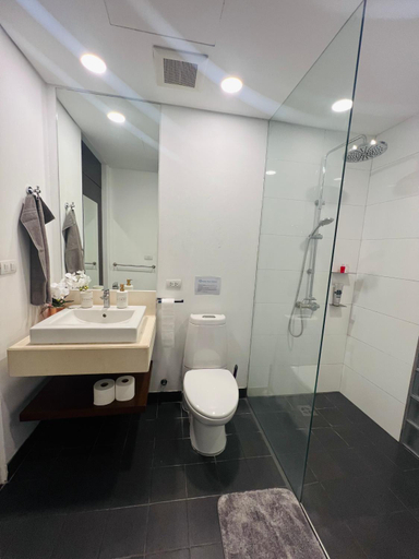 Bathroom 4, Bangtao Beach Garden By Resava Group, Pulau Phuket
