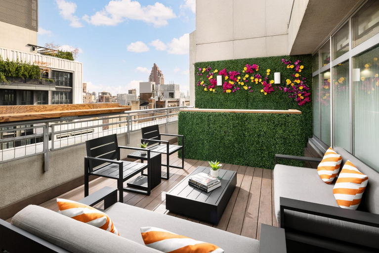 Food & Drinks 5, Arthouse Hotel, New York