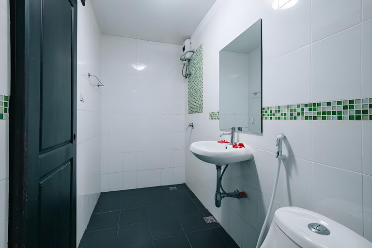 Bathroom 3, V Hotel Vientiane, Vientiane