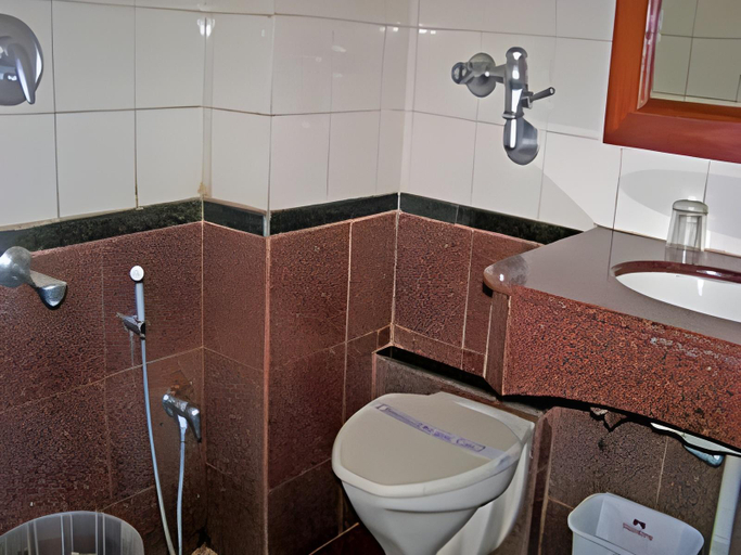 Bathroom, Hotel Nandhini-Minerva Circle, Bangalore