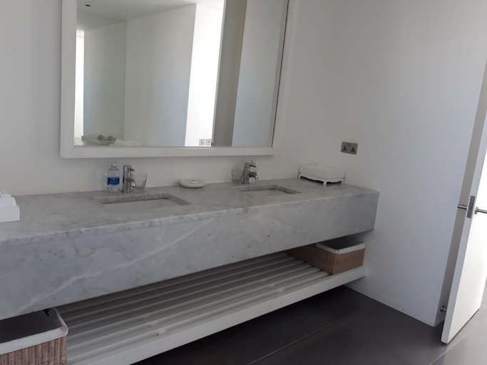 Bathroom 4, Beachfront 5BR Villa 1000m2 Sanctuary Ho Tram, Xuyên Mộc