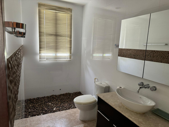 Bathroom 2, Sunvillas Blue Lagoon Hua-hin, Cha-Am
