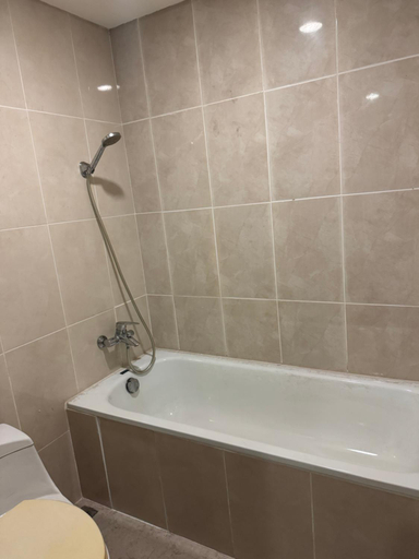 Bathroom 2, Apartment Trillium Residence 2BR, Surabaya