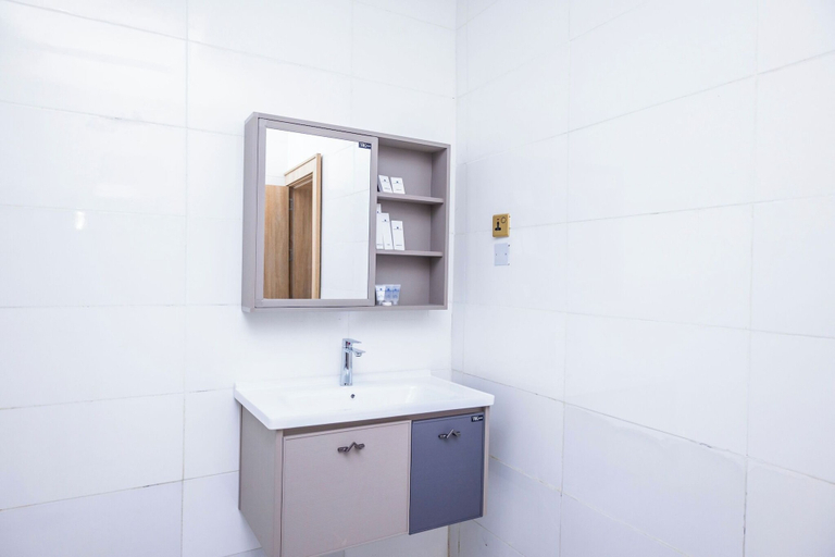 Bathroom, Hilton Palace Hotel, Ungogo