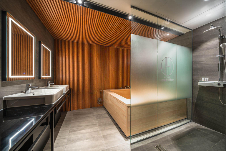 Bathroom 4, Hotel White Castle, Gyeyang