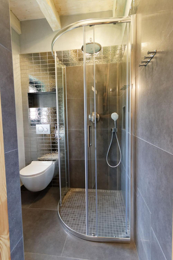 Bathroom 3, Willa Na Werlasowym Zbyrze, Lesko