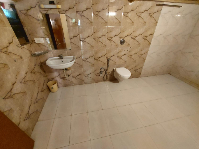 Bathroom, Gir Jungle Lodge, Gir Somnath