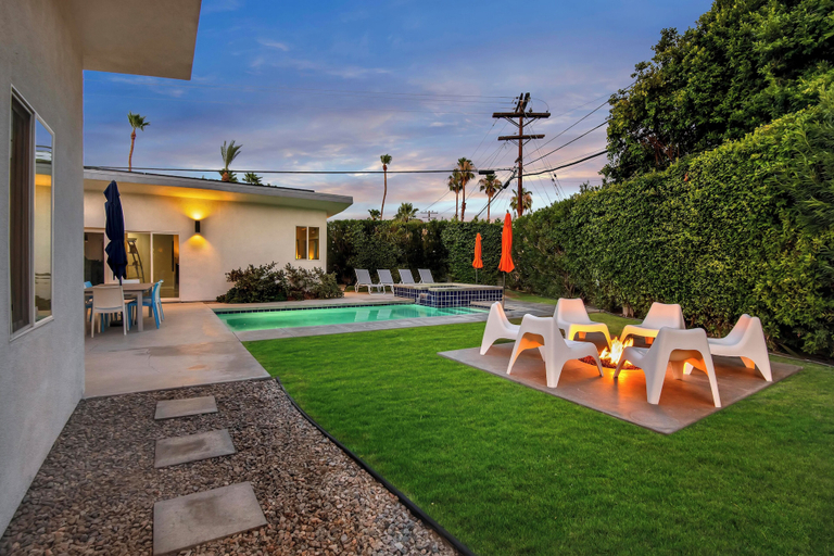 Pool 5, Desert Chill, Riverside