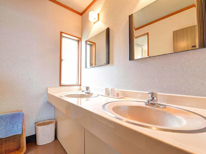 Bathroom 2, Hotel Himakasou, Minamichita