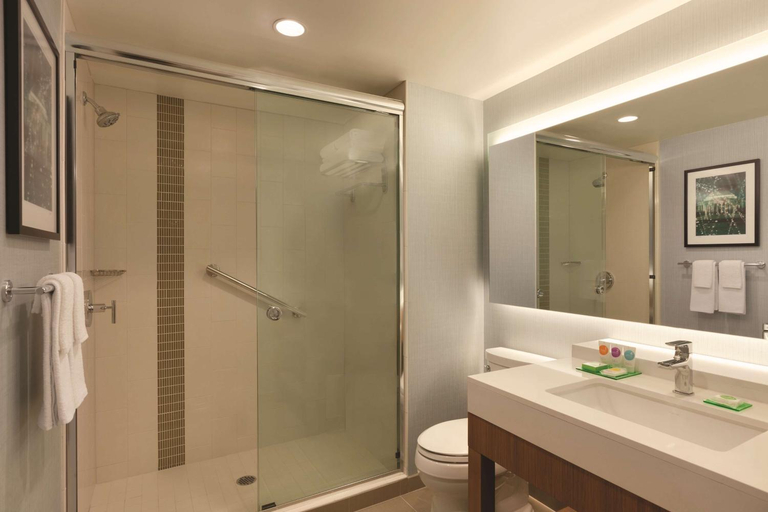 Bathroom 4, Hyatt Place Washington DC/Georgetown/West End, Washington D.C.