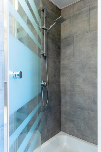 Bathroom 4, Hotel Montovani, West-Vlaanderen