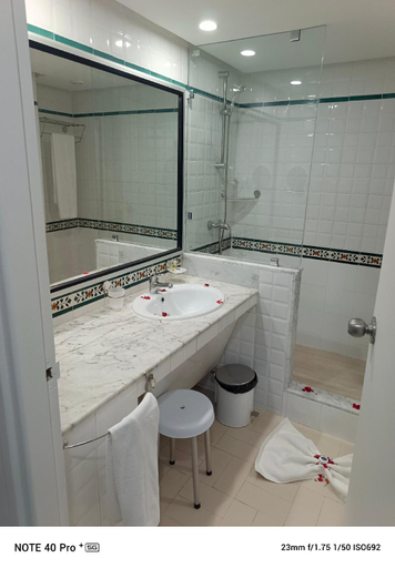 Bathroom 4, Hotel Soussana, Sousse Médina