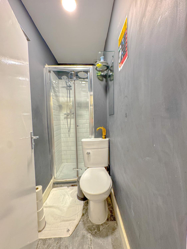 Bathroom 2, Dean Street Apartments, London