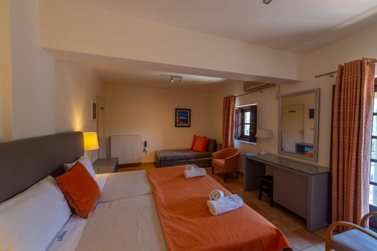 Bedroom 3, Kastro Maini, Peloponnese