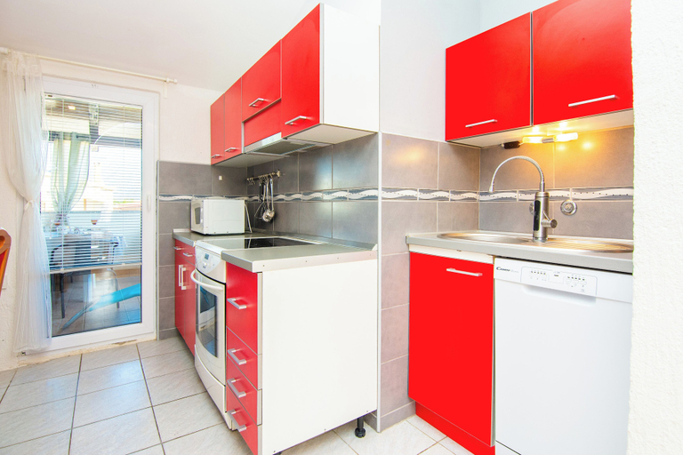 Private kitchen 3, Apartment Milatovic, Vir