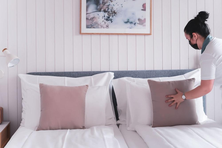 Bedroom 2, Hotel Bellevue, Niedersimmental