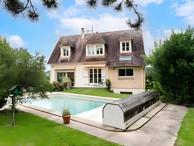 Exterior view 2, Amazing Villa with Swimming Pool, Calvados