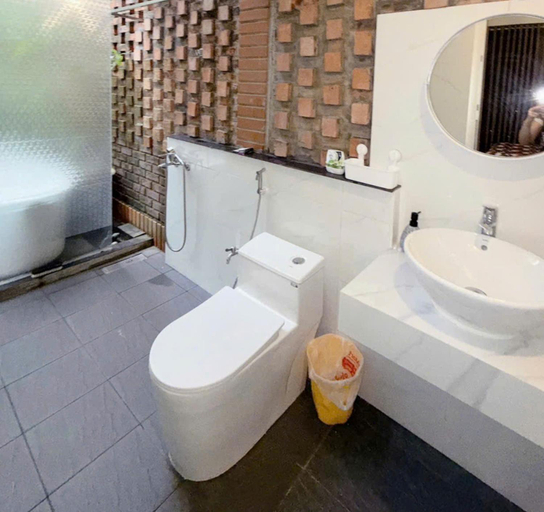 Bathroom, Moon Homestay Huế, Huế