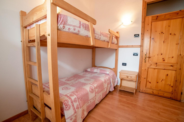 Bedroom 3, Residence Alpenrose, Trento
