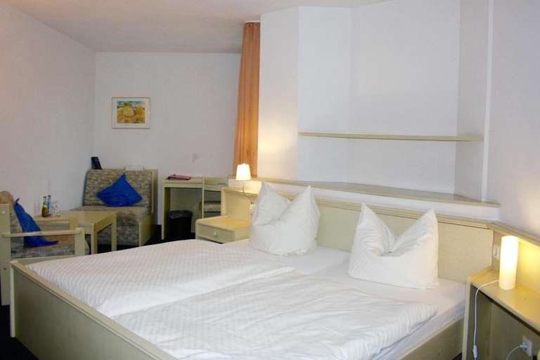 Bedroom 4, Hotel Blume-Post, Zollernalbkreis