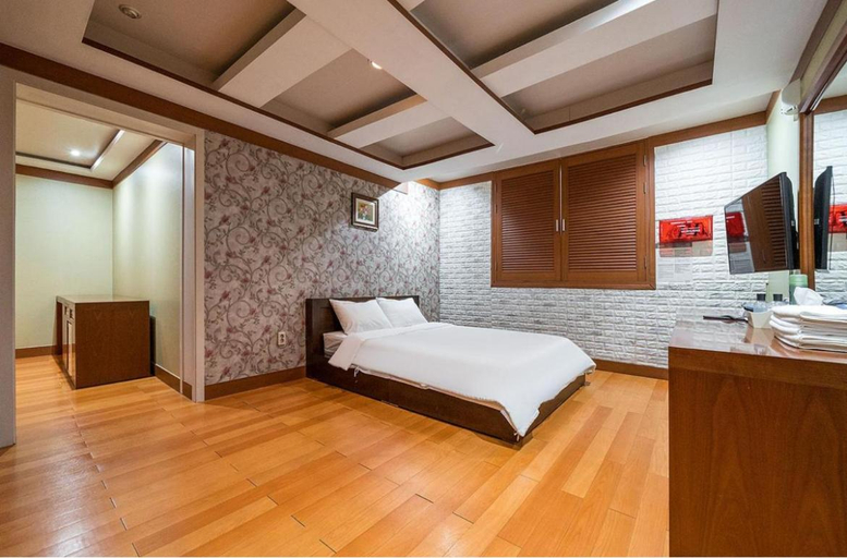 Bedroom 4, Taebaek Tourist Hotel (Sorano), Taebaek