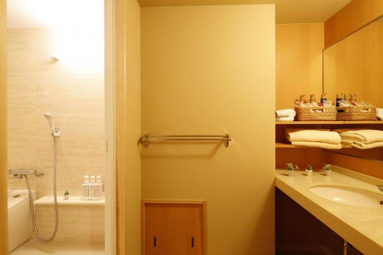 Bathroom 2, Takenoya, Izumo