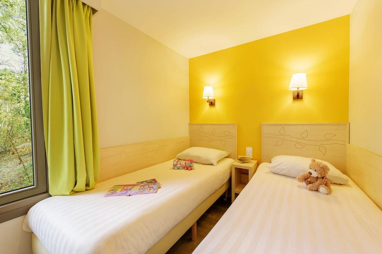 Bedroom 3, Center Parcs Les Hauts de Bruyeres, Loir-et-Cher