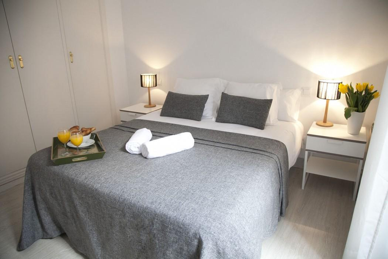 Bedroom 2, Aspasios Calle Mayor Apartments, Madrid