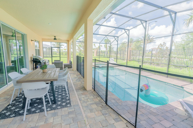 Exterior, Step into a Fairytale 8BD Villa, Osceola