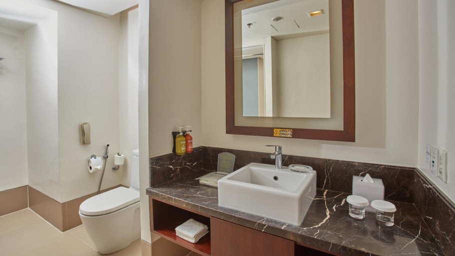 Bathroom 5, Costa Grand Resort & Spa, South Aegean
