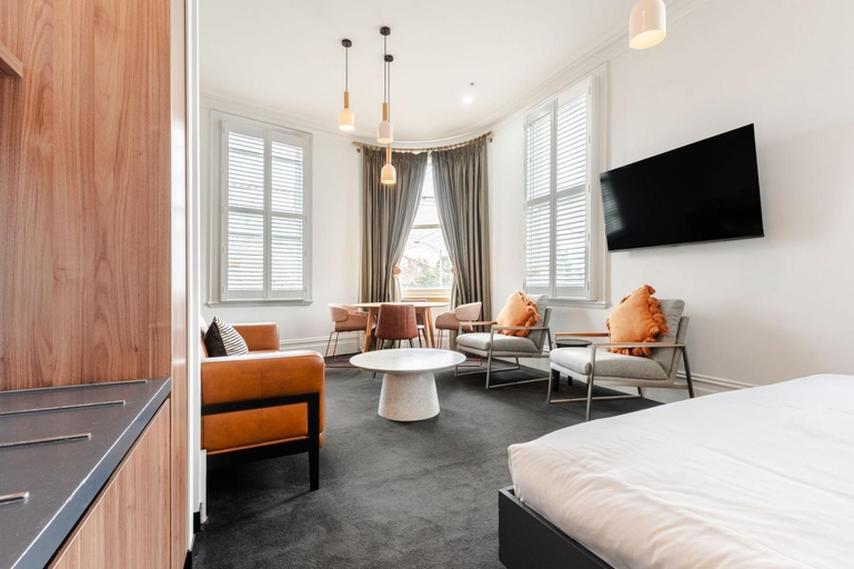 Bedroom 2, Middle Park Hotel, Melbourne