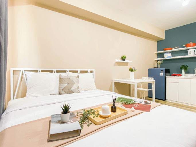 Room 5, Soft Minimalist Studio Room At Meikarta Apartment, Cikarang