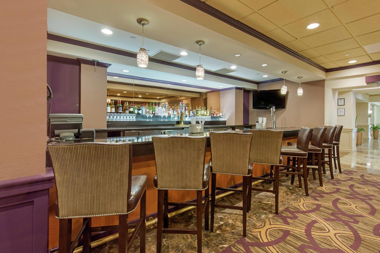 Food & Drinks 4, DoubleTree by Hilton Downtown Wilmington - Legal District, New Castle