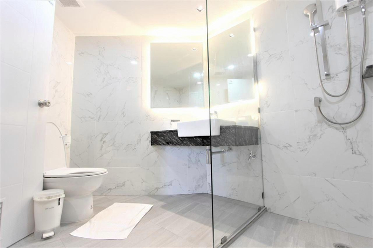 Bathroom 4, Mgrandhotel, Muang Roi Et