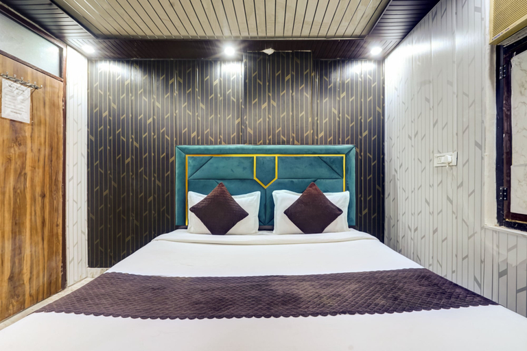 Room 4, Hotel Anvit Residency - By The Arrow, Delhi