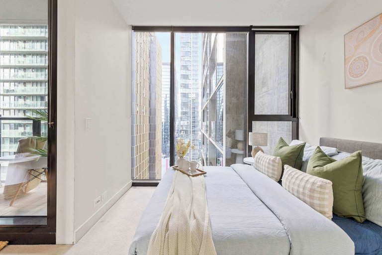 Interior 4, Serene 2BR Apartment in the Heart of Melbourne, Melbourne