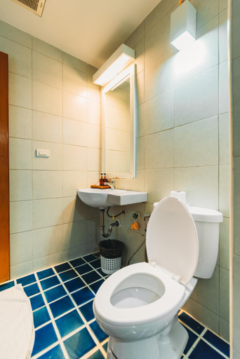 Bathroom 4, Villa Cha-Cha Khaosan Rambuttri, Phra Nakhon
