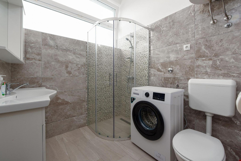 Bathroom 4, Villa Fenix, Benkovac