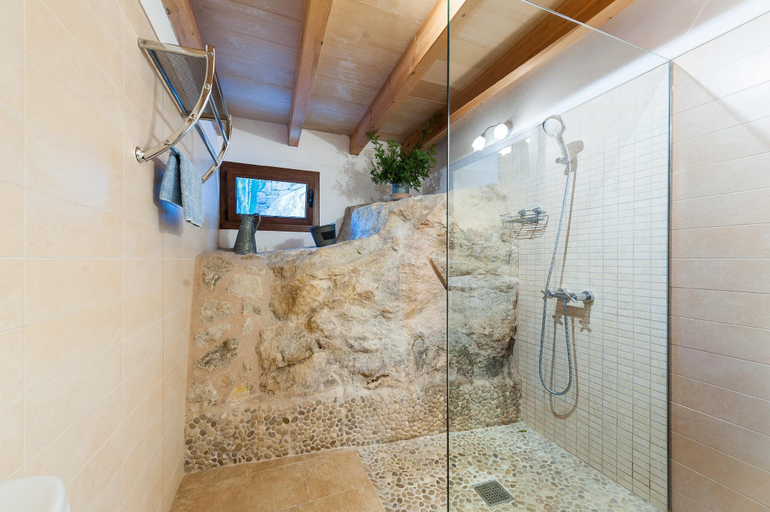 Bathroom 3, CAL TIO, Baleares
