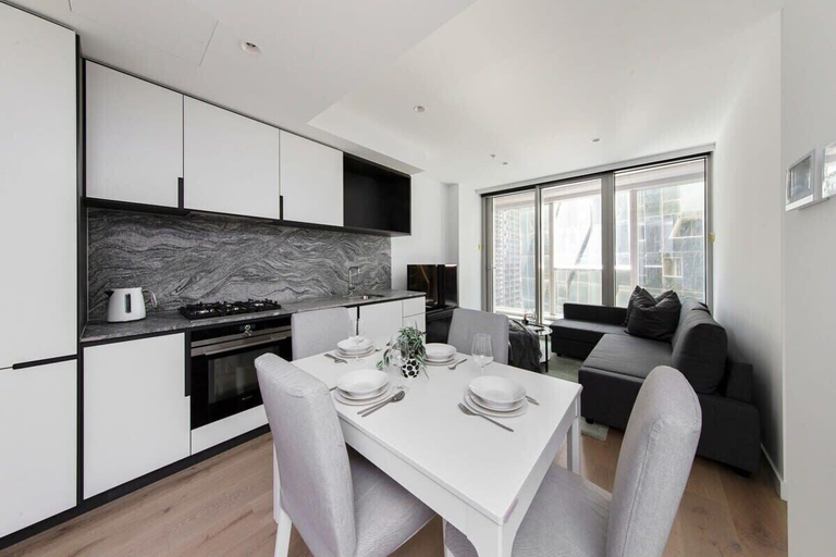 Interior 5, A Cozy 2BR Apt for 6 Next to Southern Cross, Melbourne