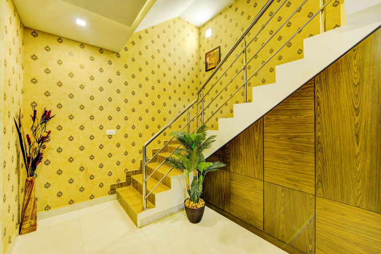 Public Area 3, Fabhotel Sky Bay, Chennai
