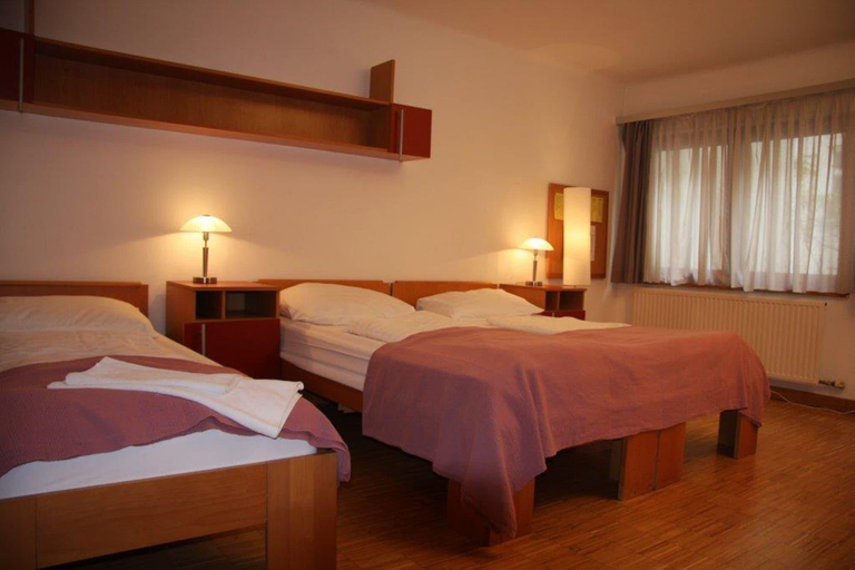Bedroom 3, Hotel Korotan, Wien