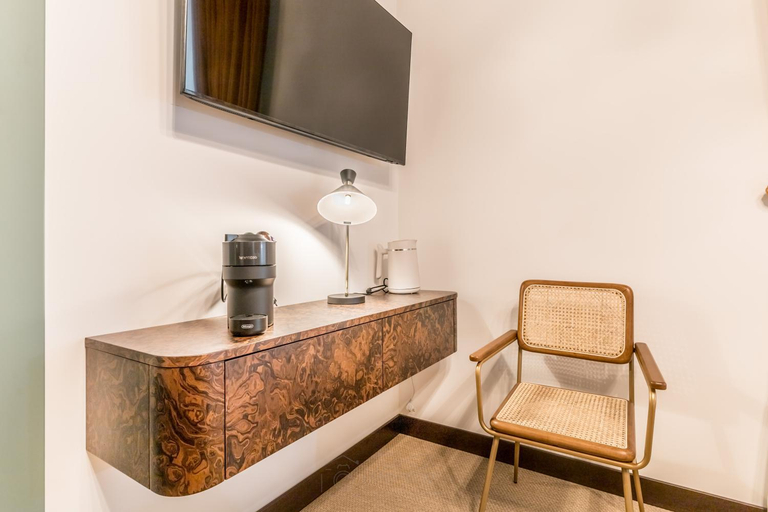 Others 4, B&B Trastevere 94, Rome
