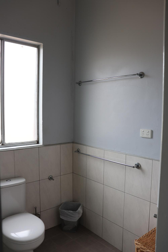 Bathroom, Courthouse Hotel Gunnedah, Gunnedah